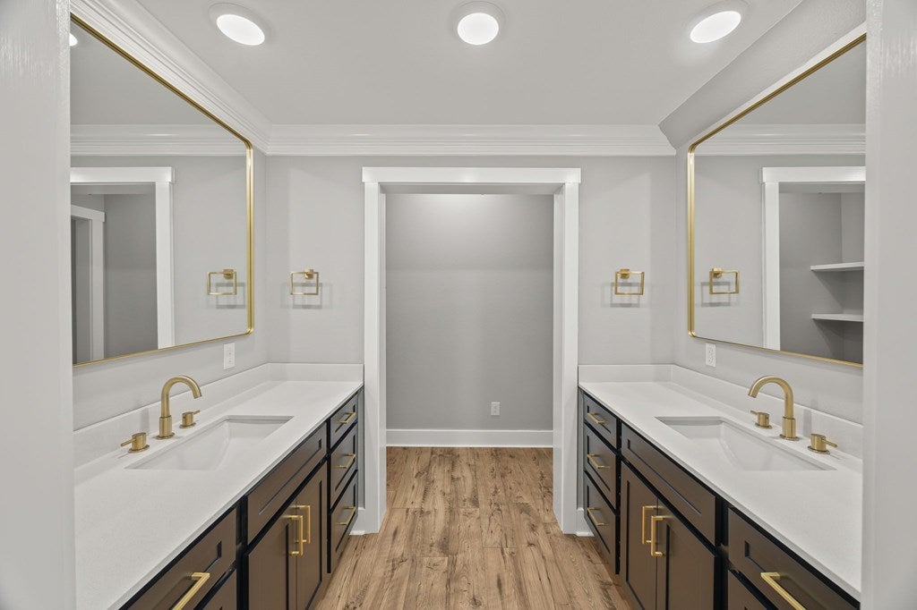 Byrdstown, Tennessee, 38549, United States, 5 Bedrooms Bedrooms, ,5 BathroomsBathrooms,Residential,Active,1994961