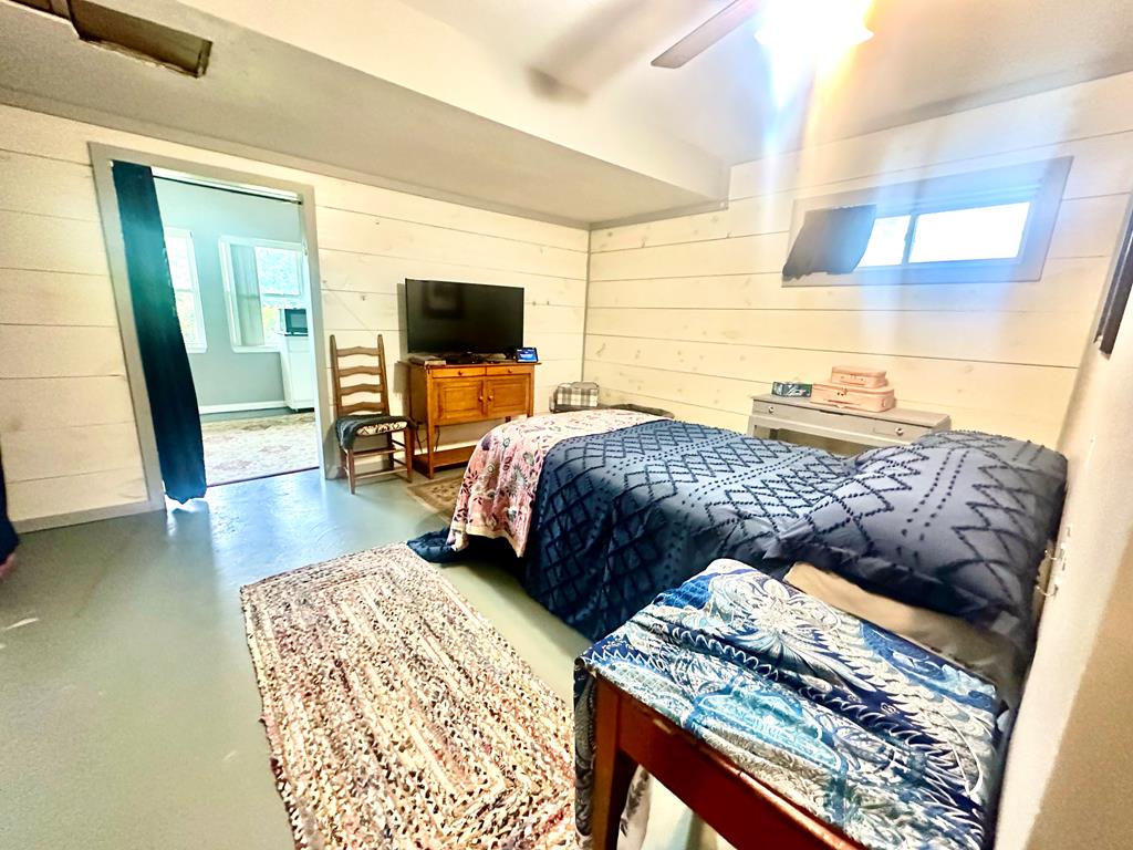 Byrdstown, Tennessee, 38549, United States, 3 Bedrooms Bedrooms, ,3 BathroomsBathrooms,Residential,Active,1912818