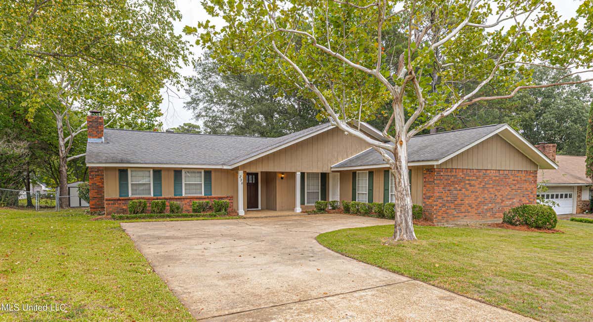 238 LANCASTER CT, BRANDON, MS 39047, photo 1 of 46