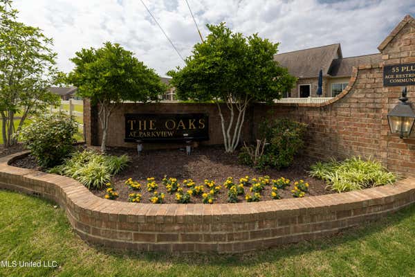 8699 PARKVIEW OAKS CIR, OLIVE BRANCH, MS 38654 - Image 1