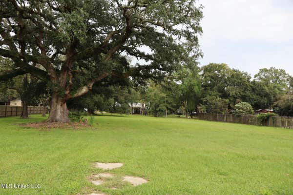 734 MARKET ST, PASCAGOULA, MS 39567, photo 3 of 12