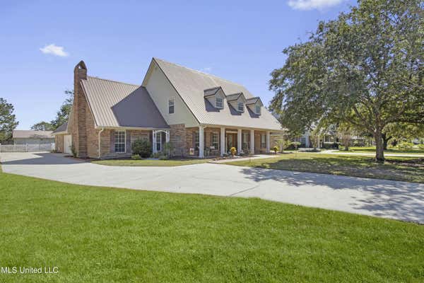 910 N COUNTRY CLUB LN, BILOXI, MS 39532 - Image 1