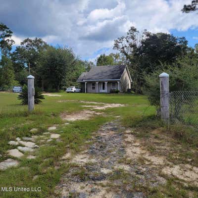 8228 HENLEY RD, PASS CHRISTIAN, MS 39571 - Image 1