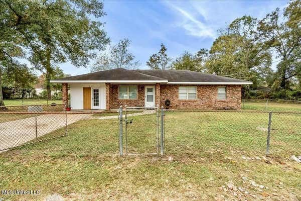 401 CLARK ST, PICAYUNE, MS 39466 - Image 1