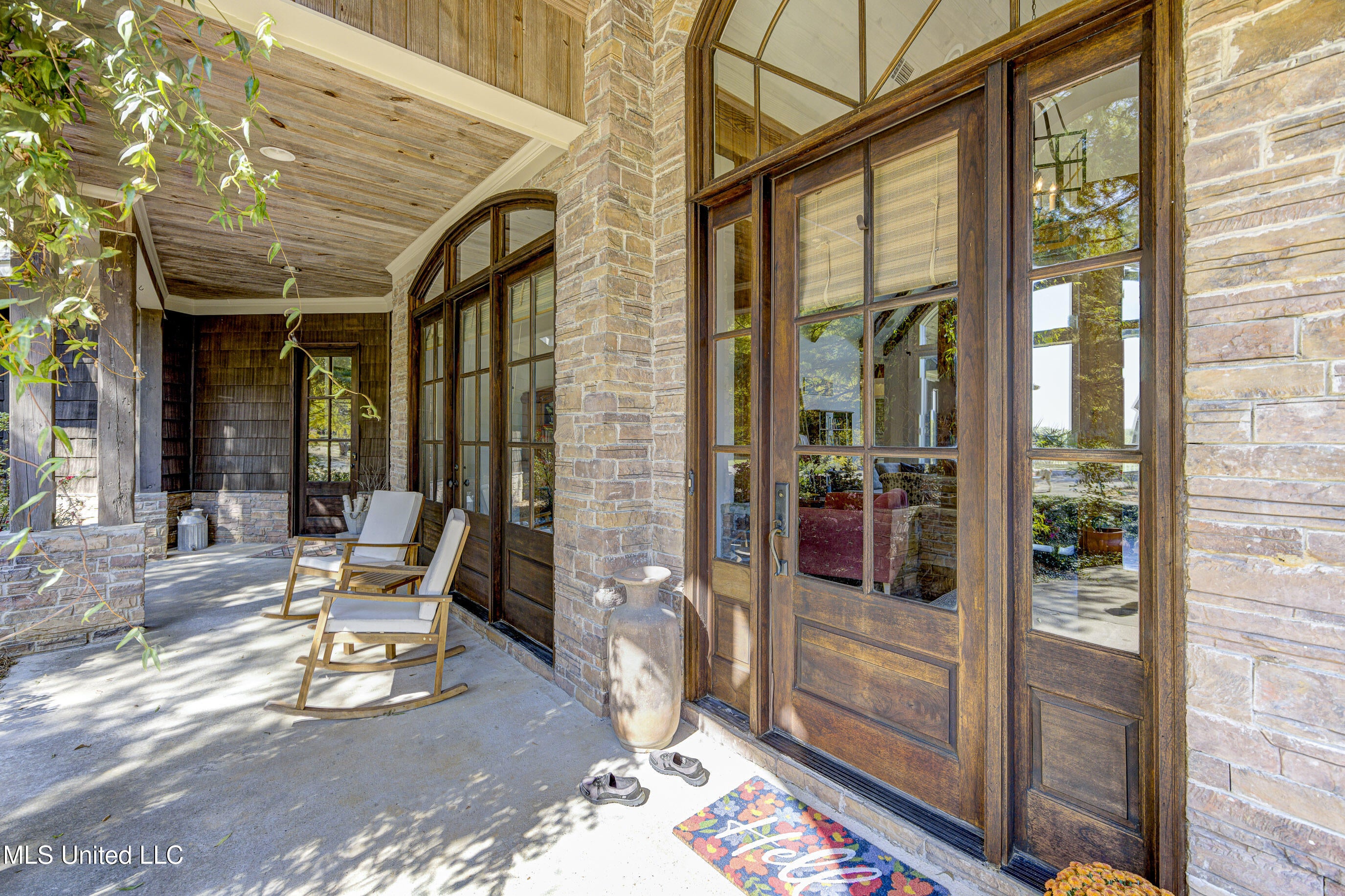 Flora, Mississippi, 39071, United States, 4 Bedrooms Bedrooms, ,5 BathroomsBathrooms,Residential,Active,1929780
