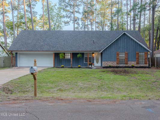 135 DOGWOOD CIR, BRANDON, MS 39047 - Image 1