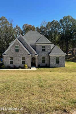 214 BYHALIA CREEK FARMS RD E, BYHALIA, MS 38611 - Image 1