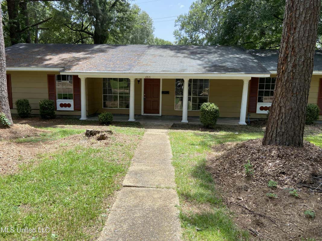 1215 GARDEN PARK DR, JACKSON, MS 39204, photo 1 of 27