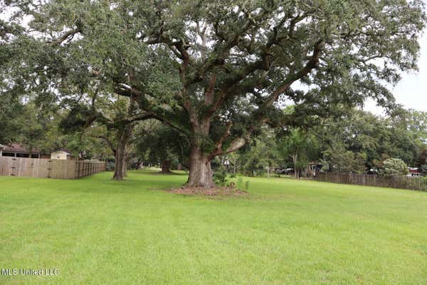 734 MARKET ST, PASCAGOULA, MS 39567, photo 2 of 12