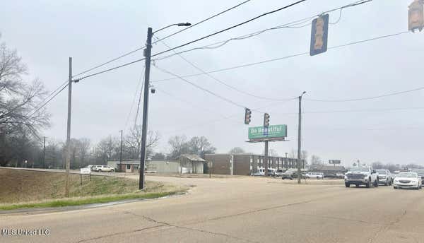 901 HIGHWAY 82 W, GREENWOOD, MS 38930 - Image 1