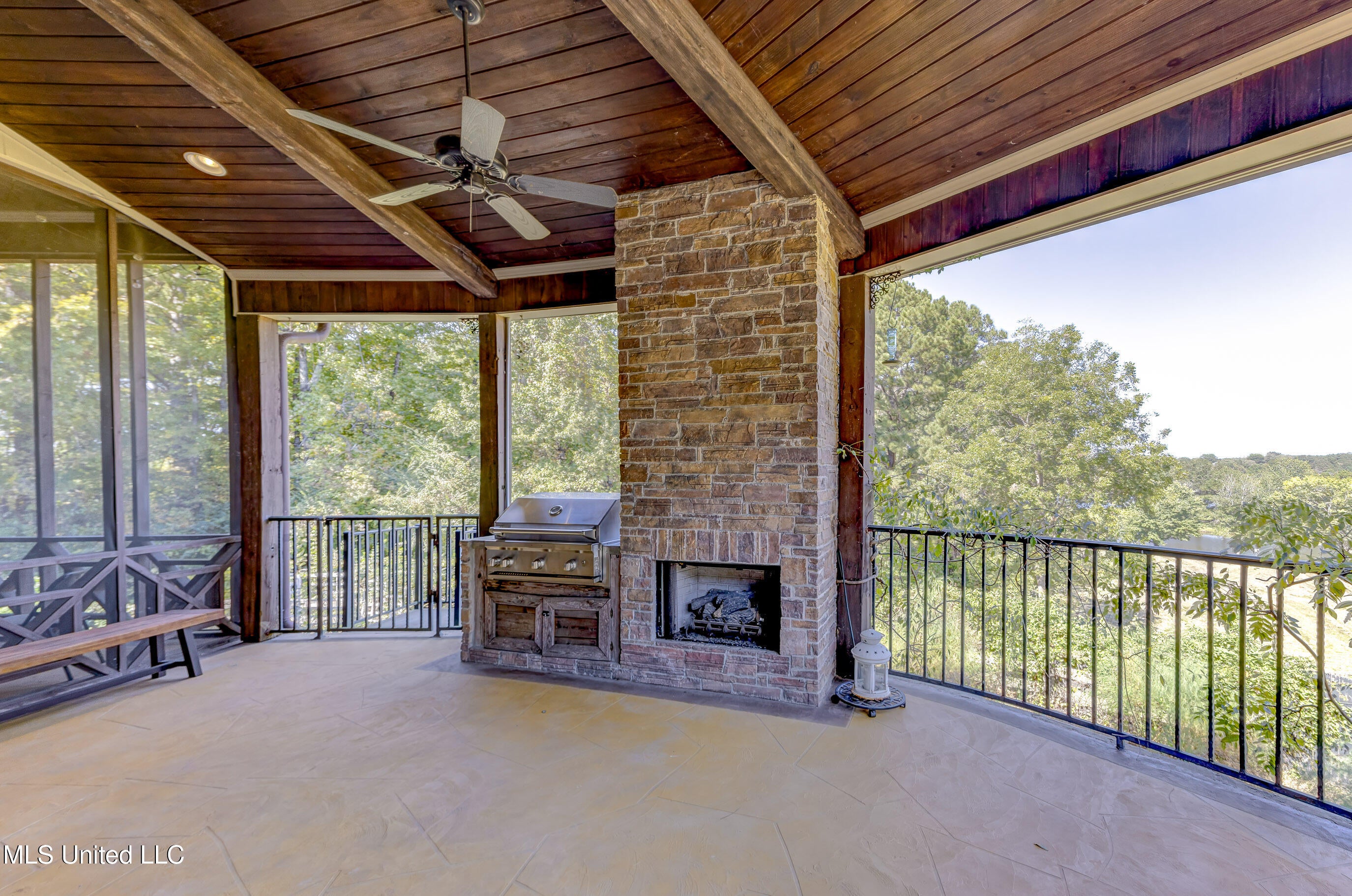 Flora, Mississippi, 39071, United States, 4 Bedrooms Bedrooms, ,5 BathroomsBathrooms,Residential,Active,1929780