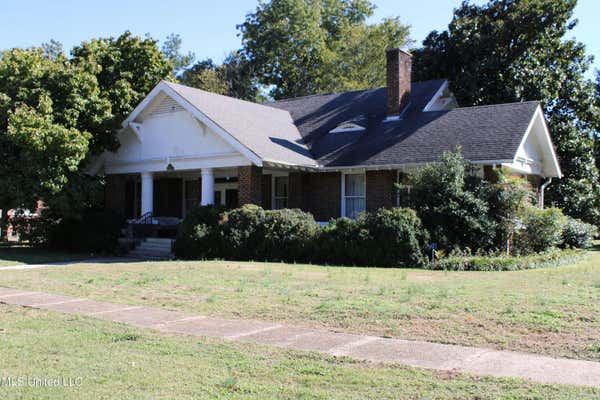 245 E COLLEGE AVE, HOLLY SPRINGS, MS 38635 - Image 1