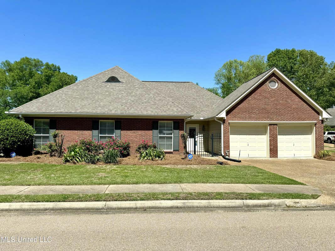 860 N DEERFIELD DR, CANTON, MS 39046, photo 1 of 45