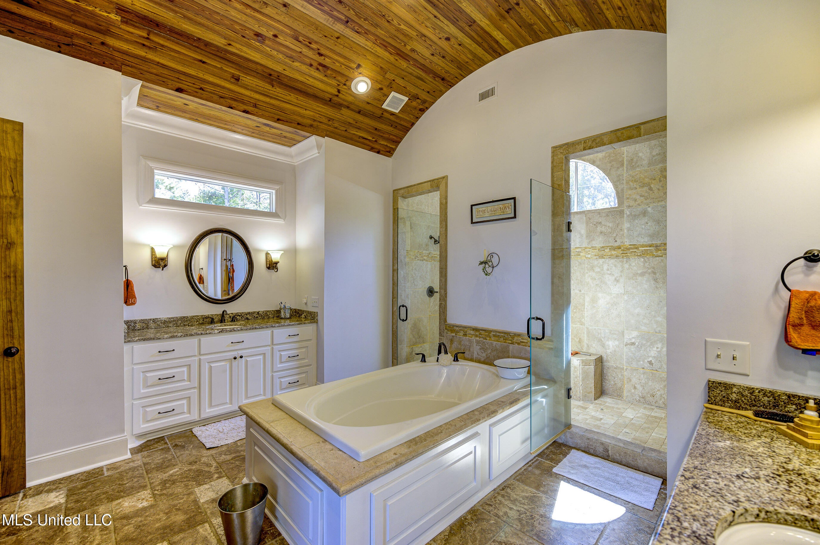 Flora, Mississippi, 39071, United States, 4 Bedrooms Bedrooms, ,5 BathroomsBathrooms,Residential,Active,1929780