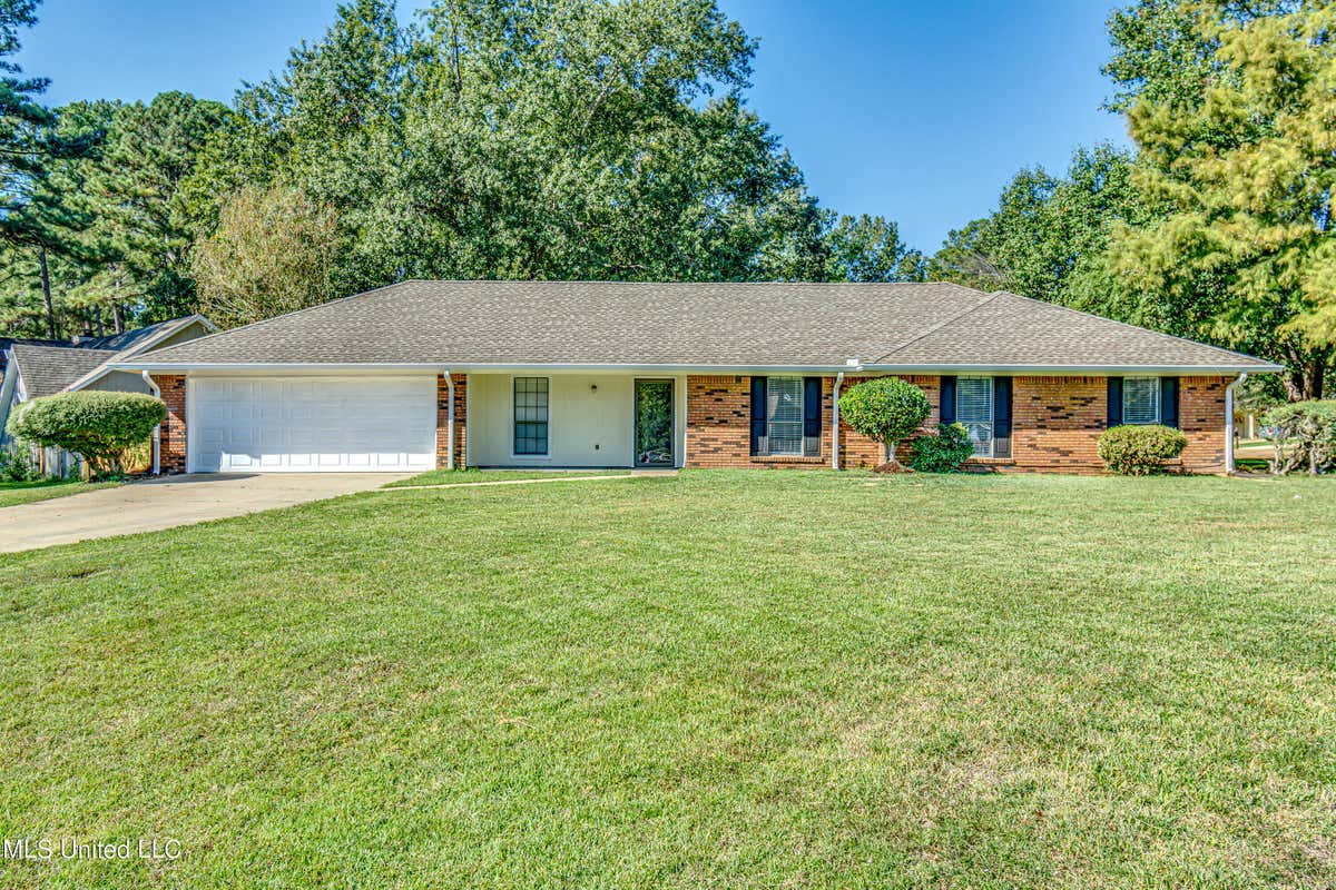 118 BELLEGROVE BLVD, BRANDON, MS 39047, photo 1 of 44