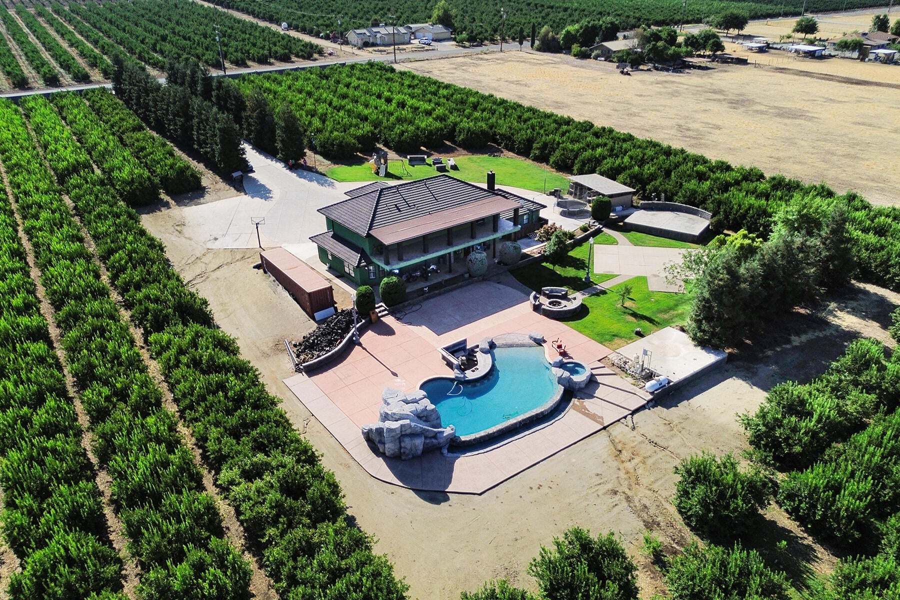 Strathmore, California, 93267, United States, 5 Bedrooms Bedrooms, ,4 BathroomsBathrooms,Residential,Active,1909877