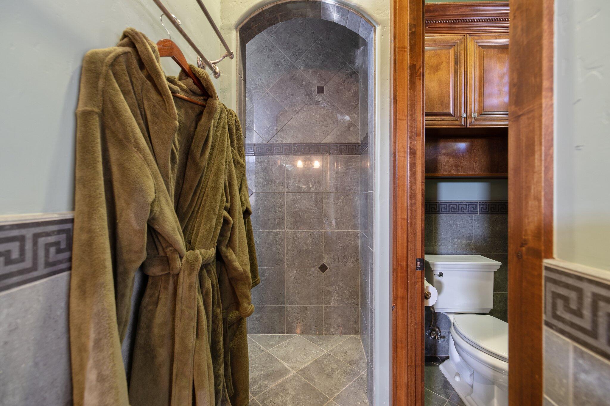 Visalia, California, 93291, United States, 4 Bedrooms Bedrooms, ,5 BathroomsBathrooms,Residential,Active,2014586