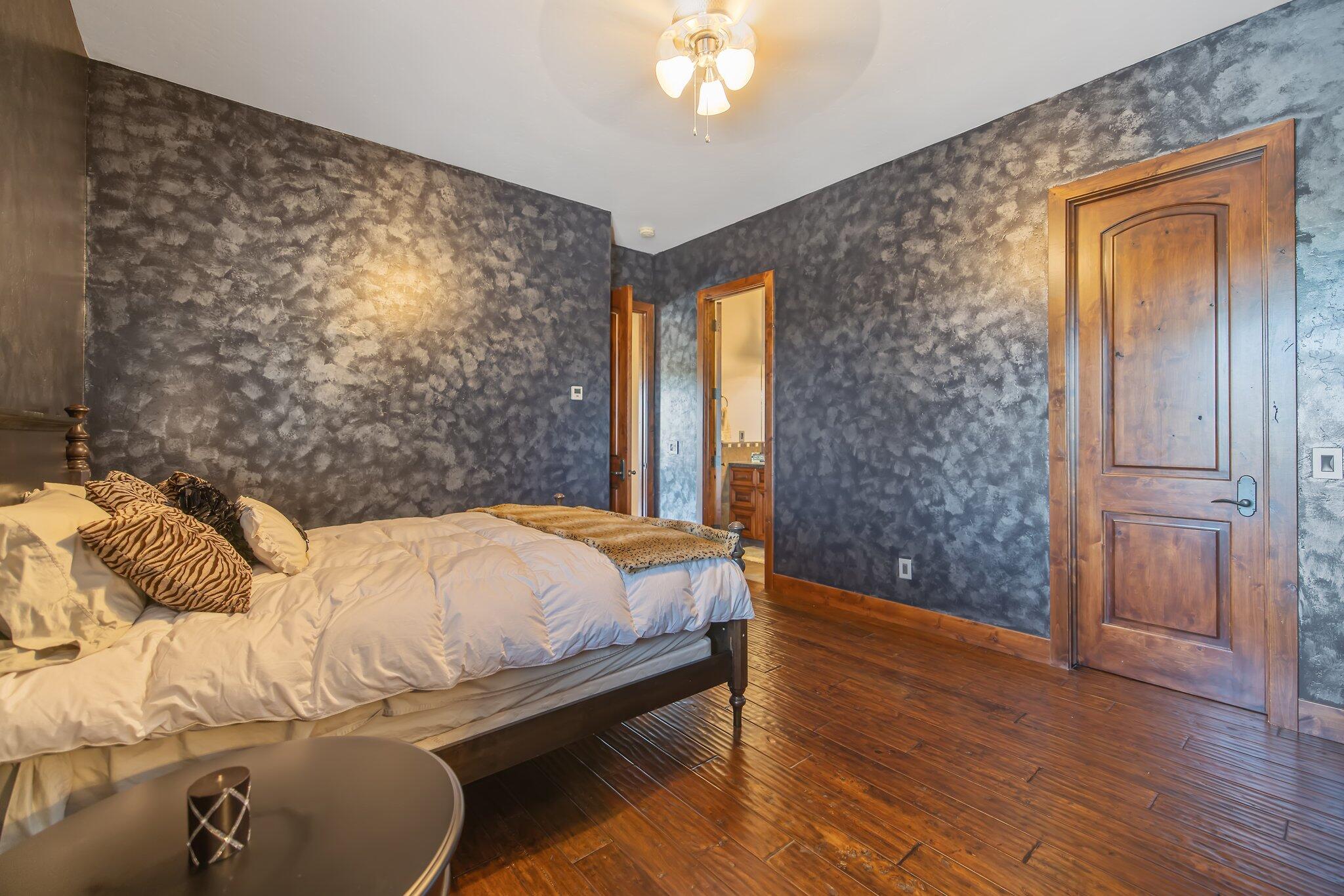 Visalia, California, 93291, United States, 4 Bedrooms Bedrooms, ,5 BathroomsBathrooms,Residential,Active,2014586