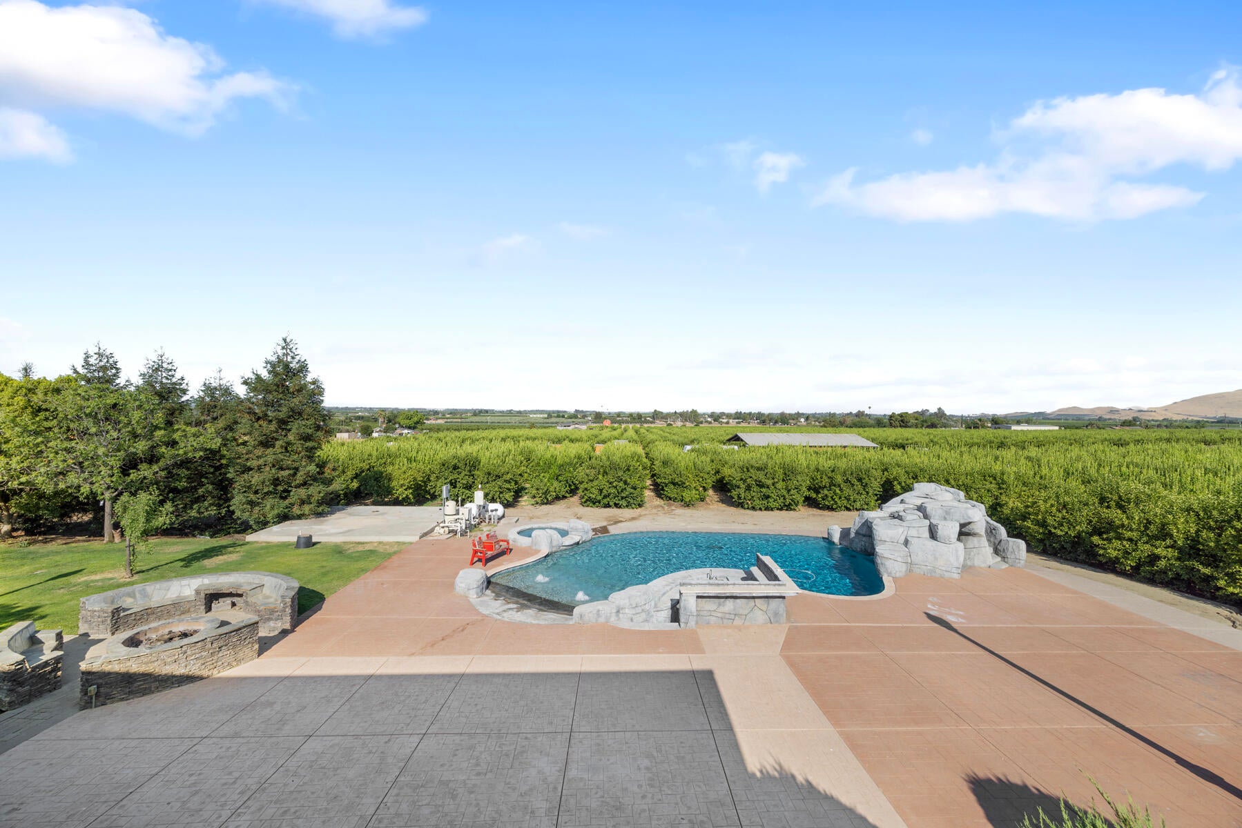 Strathmore, California, 93267, United States, 5 Bedrooms Bedrooms, ,4 BathroomsBathrooms,Residential,Active,1909877