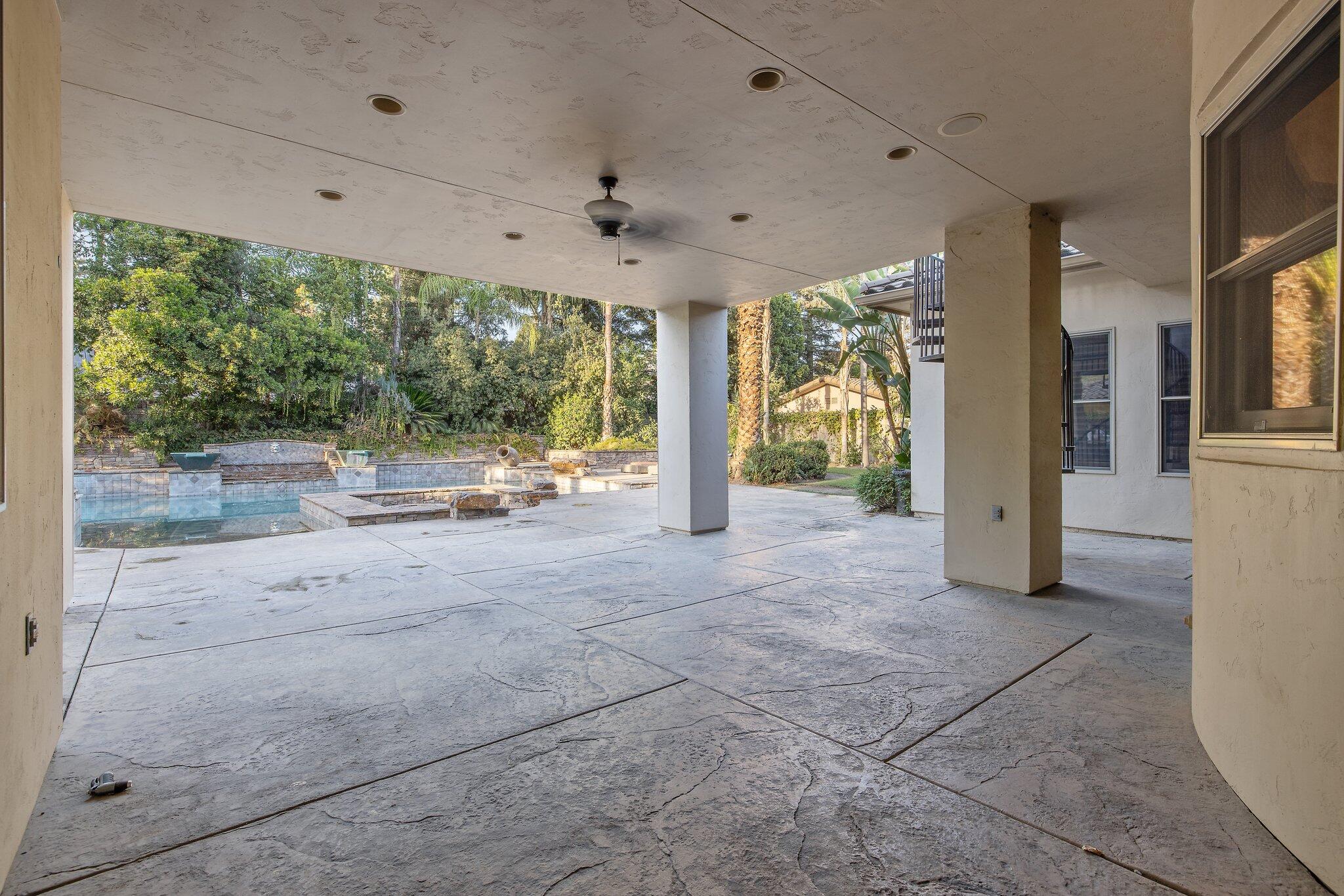 Visalia, California, 93291, United States, 4 Bedrooms Bedrooms, ,5 BathroomsBathrooms,Residential,Active,2014586