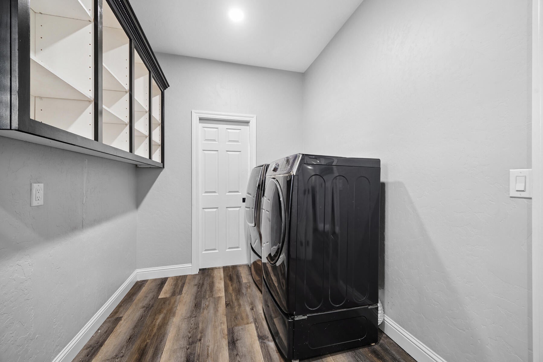 Strathmore, California, 93267, United States, 5 Bedrooms Bedrooms, ,4 BathroomsBathrooms,Residential,Active,1909877