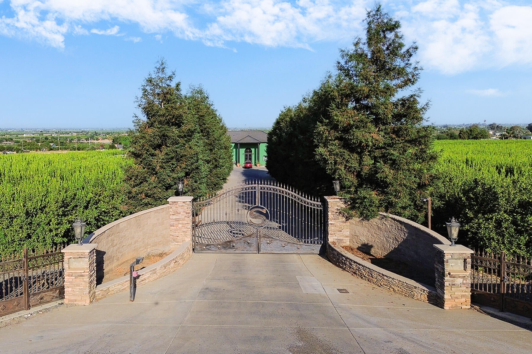 Strathmore, California, 93267, United States, 5 Bedrooms Bedrooms, ,4 BathroomsBathrooms,Residential,Active,1909877