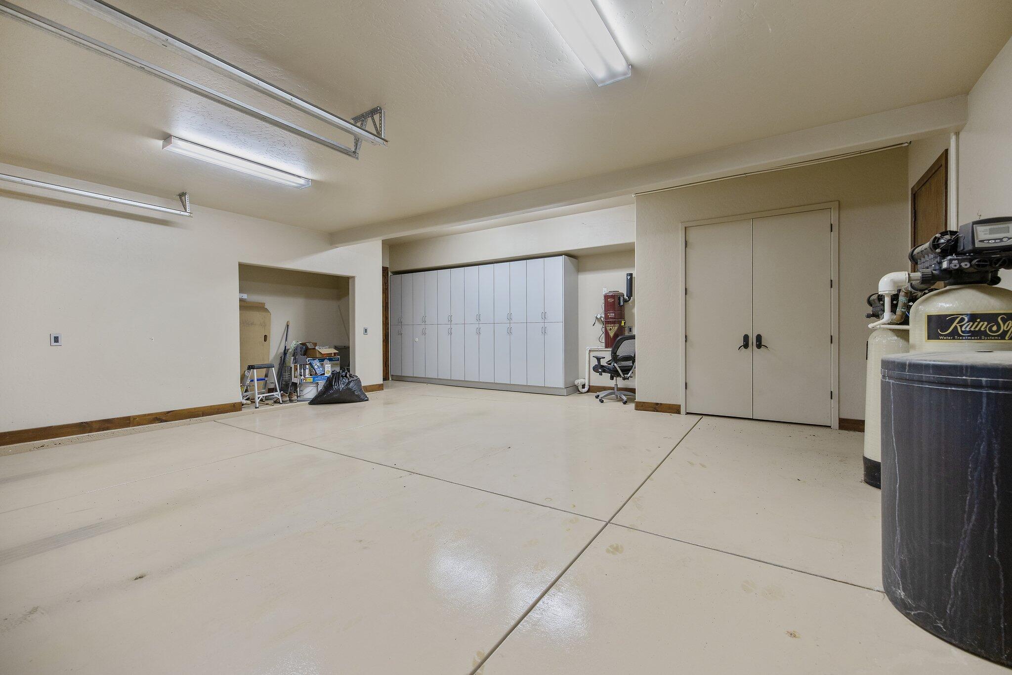 Visalia, California, 93291, United States, 4 Bedrooms Bedrooms, ,5 BathroomsBathrooms,Residential,Active,2014586