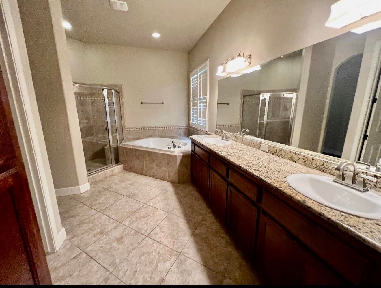 Strathmore, California, 93267, United States, 4 Bedrooms Bedrooms, ,3 BathroomsBathrooms,Residential,Active,1927644