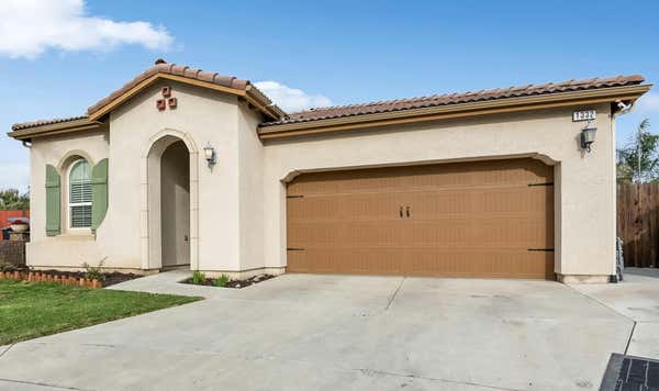 1332 N MINDEN CT, VISALIA, CA 93291 - Image 1