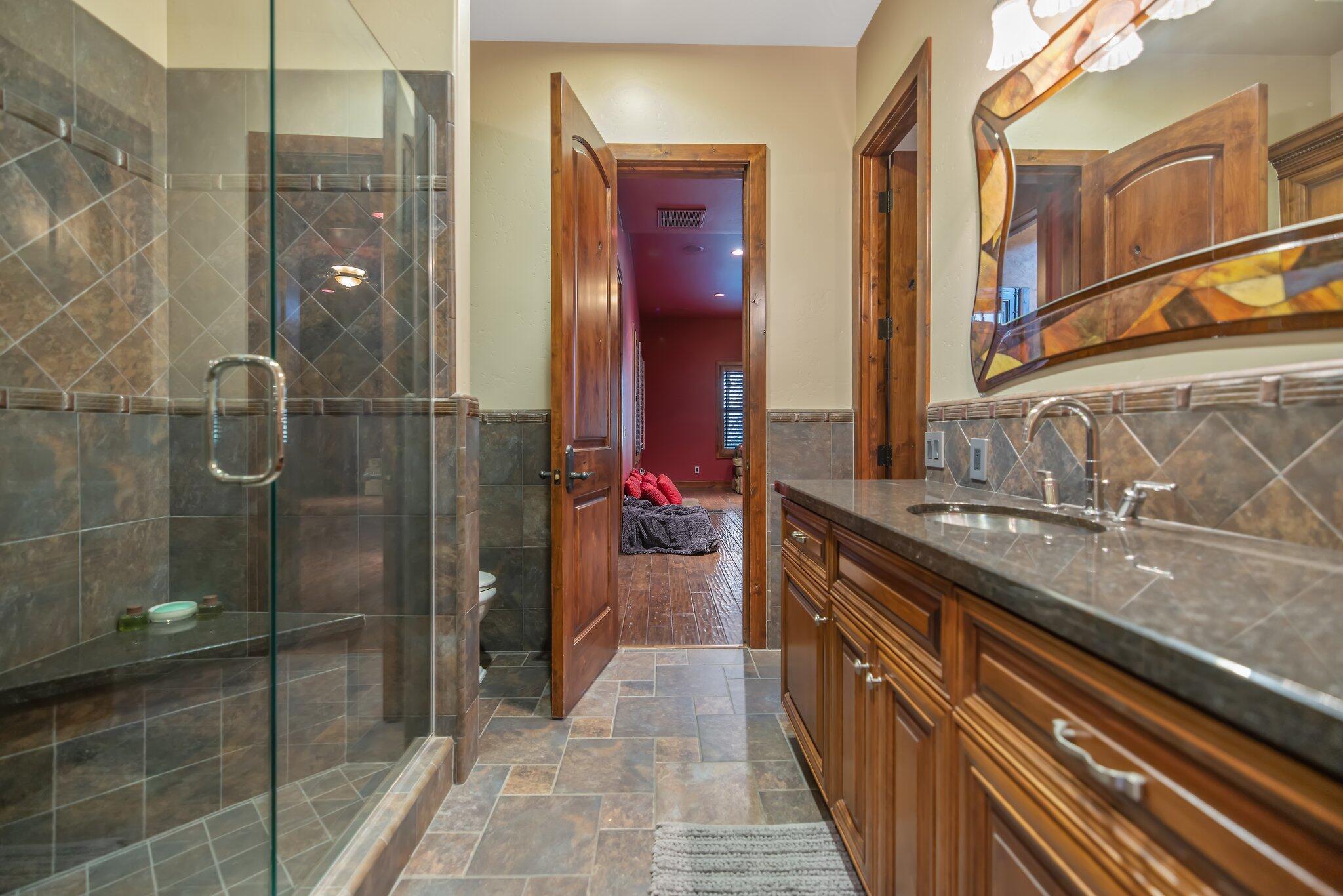 Visalia, California, 93291, United States, 4 Bedrooms Bedrooms, ,5 BathroomsBathrooms,Residential,Active,2014586