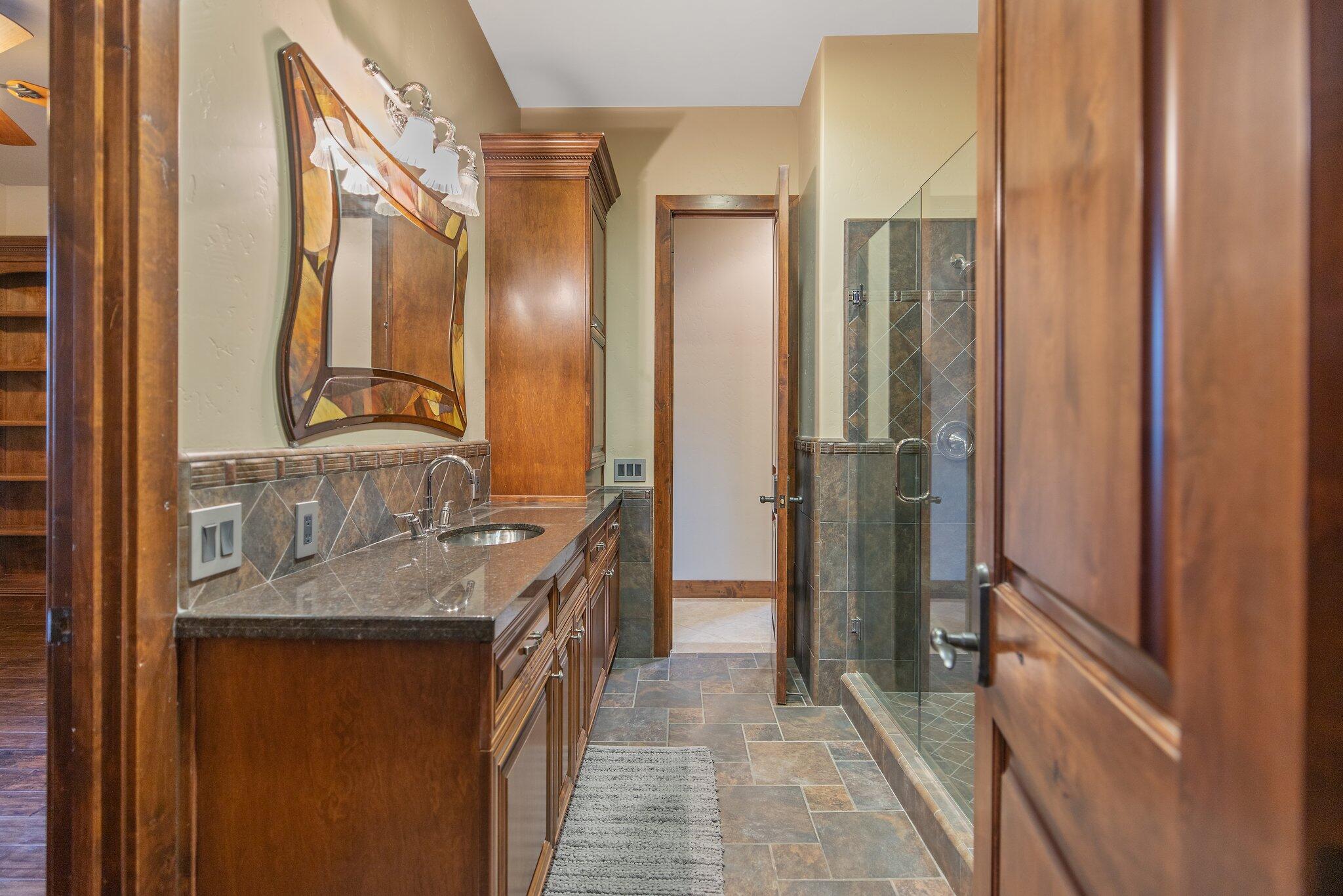 Visalia, California, 93291, United States, 4 Bedrooms Bedrooms, ,5 BathroomsBathrooms,Residential,Active,2014586