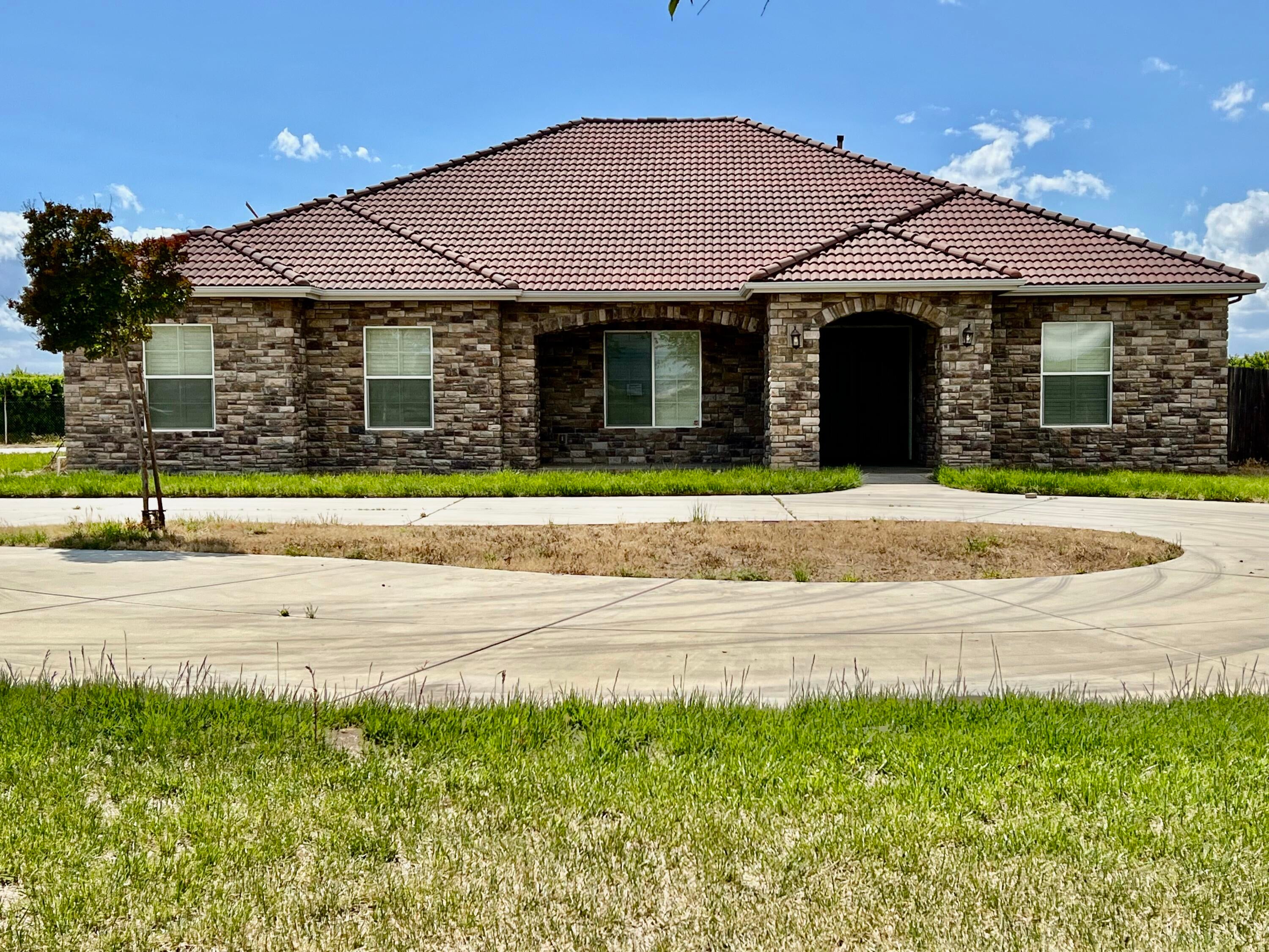 Strathmore, California, 93267, United States, 4 Bedrooms Bedrooms, ,3 BathroomsBathrooms,Residential,Active,1927644
