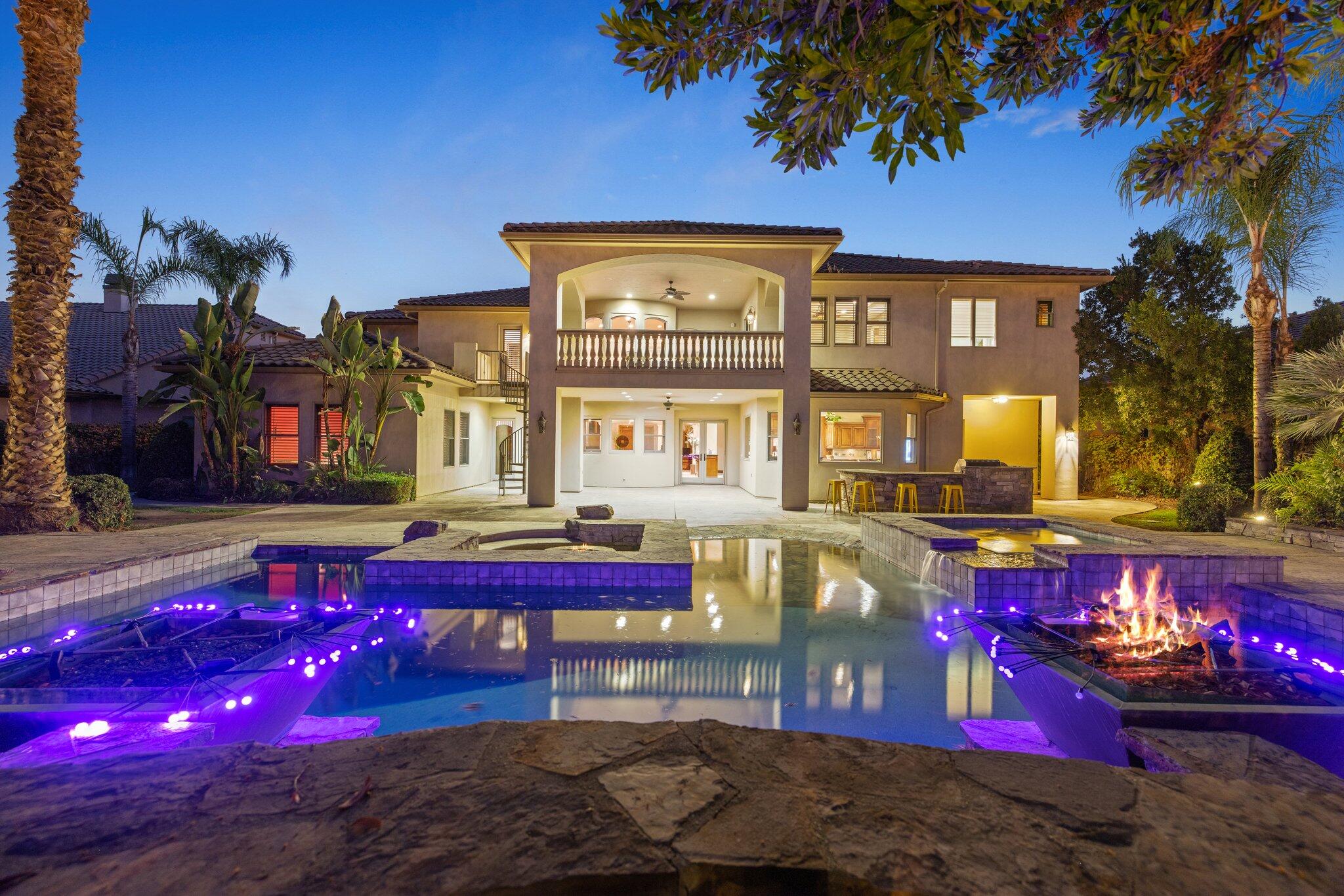 Visalia, California, 93291, United States, 4 Bedrooms Bedrooms, ,5 BathroomsBathrooms,Residential,Active,2014586