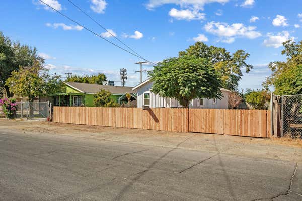 752 KRUGER AVE, HANFORD, CA 93230 - Image 1