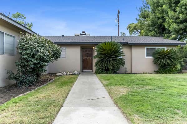 943 S MOUNTAIN ST, VISALIA, CA 93277, photo 4 of 51