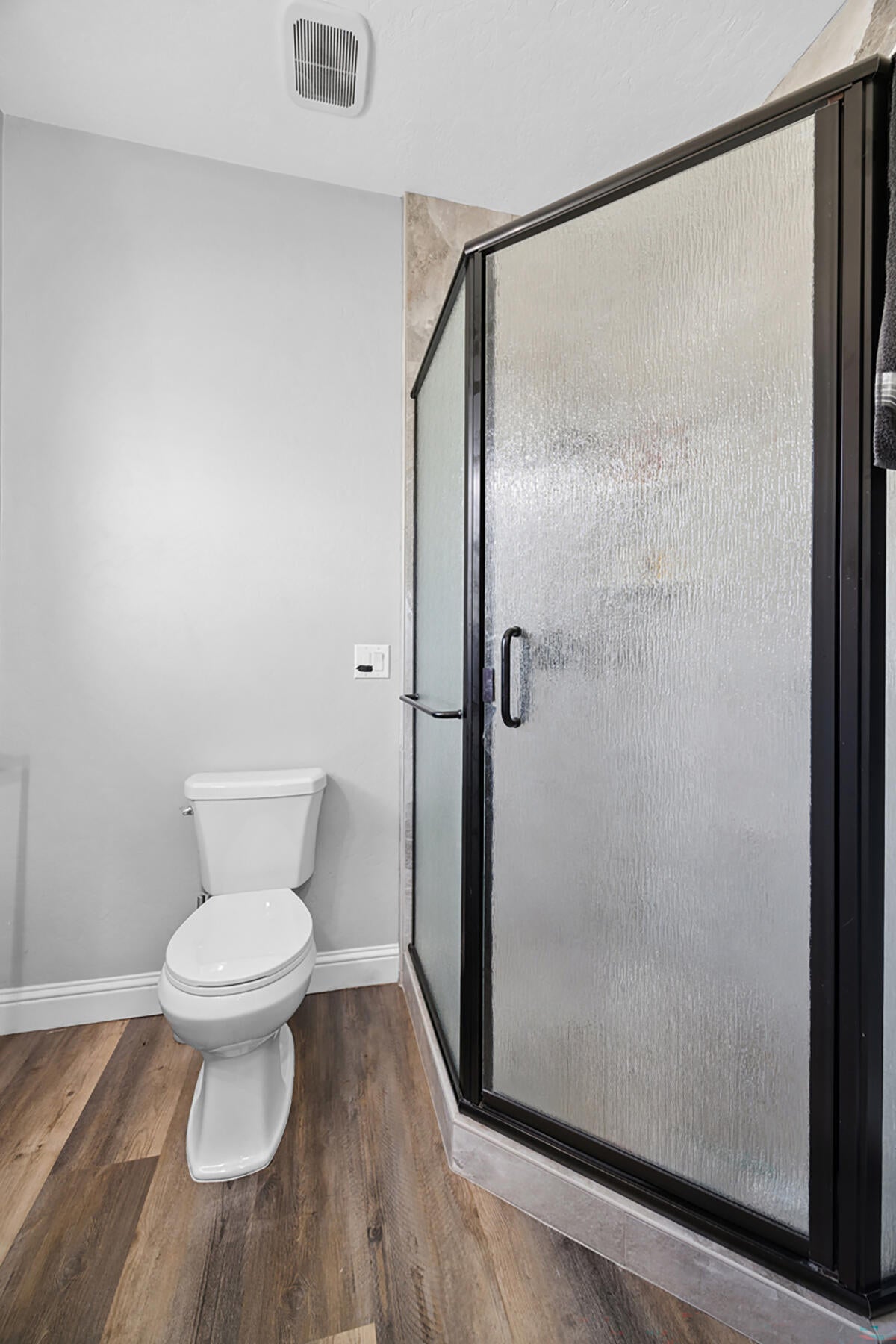 Strathmore, California, 93267, United States, 5 Bedrooms Bedrooms, ,4 BathroomsBathrooms,Residential,Active,1909877