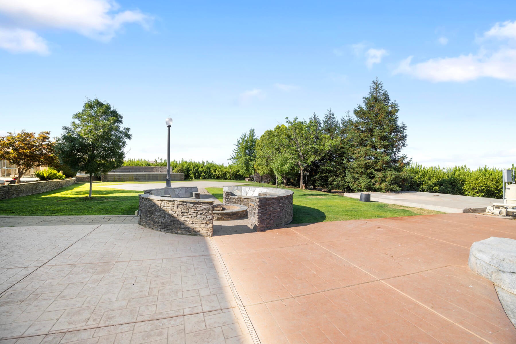 Strathmore, California, 93267, United States, 5 Bedrooms Bedrooms, ,4 BathroomsBathrooms,Residential,Active,1909877