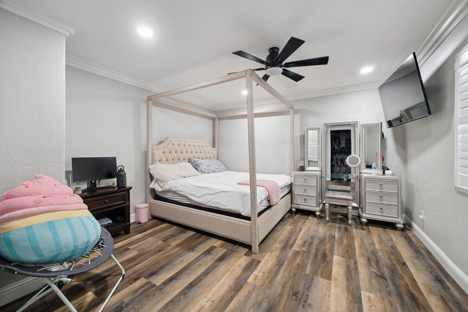 Strathmore, California, 93267, United States, 5 Bedrooms Bedrooms, ,4 BathroomsBathrooms,Residential,Active,1909877