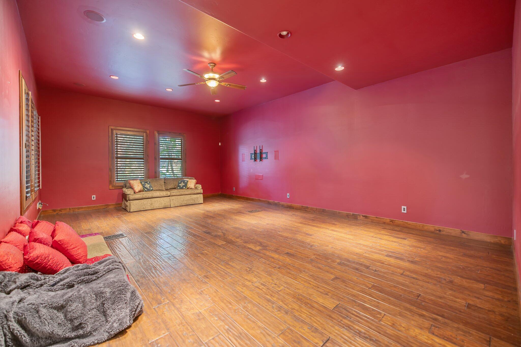 Visalia, California, 93291, United States, 4 Bedrooms Bedrooms, ,5 BathroomsBathrooms,Residential,Active,2014586