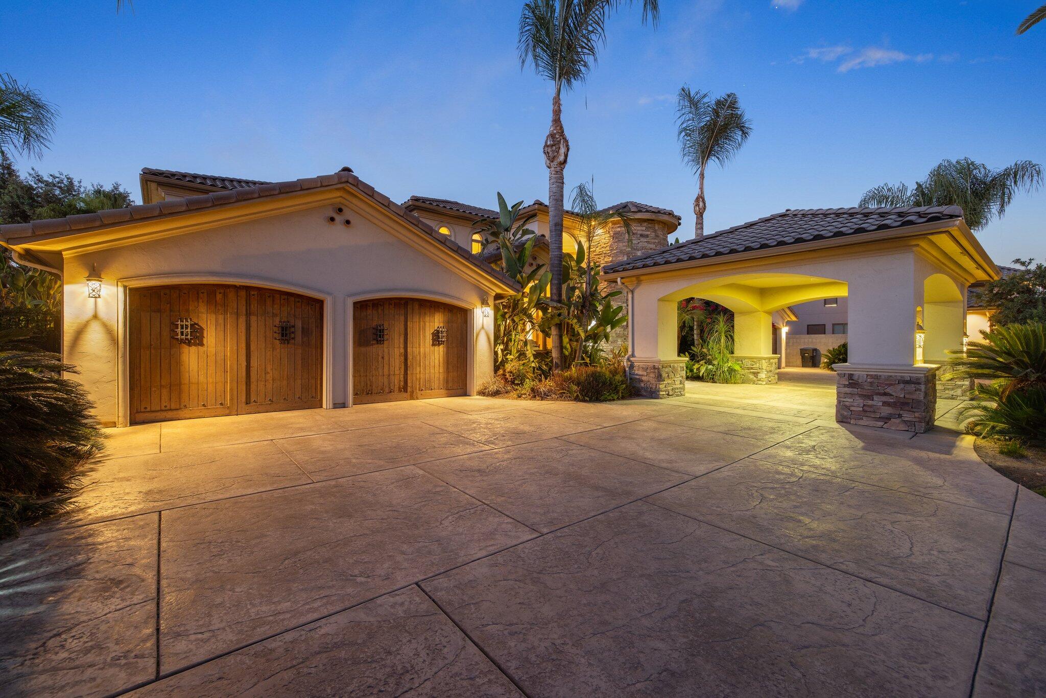 Visalia, California, 93291, United States, 4 Bedrooms Bedrooms, ,5 BathroomsBathrooms,Residential,Active,2014586