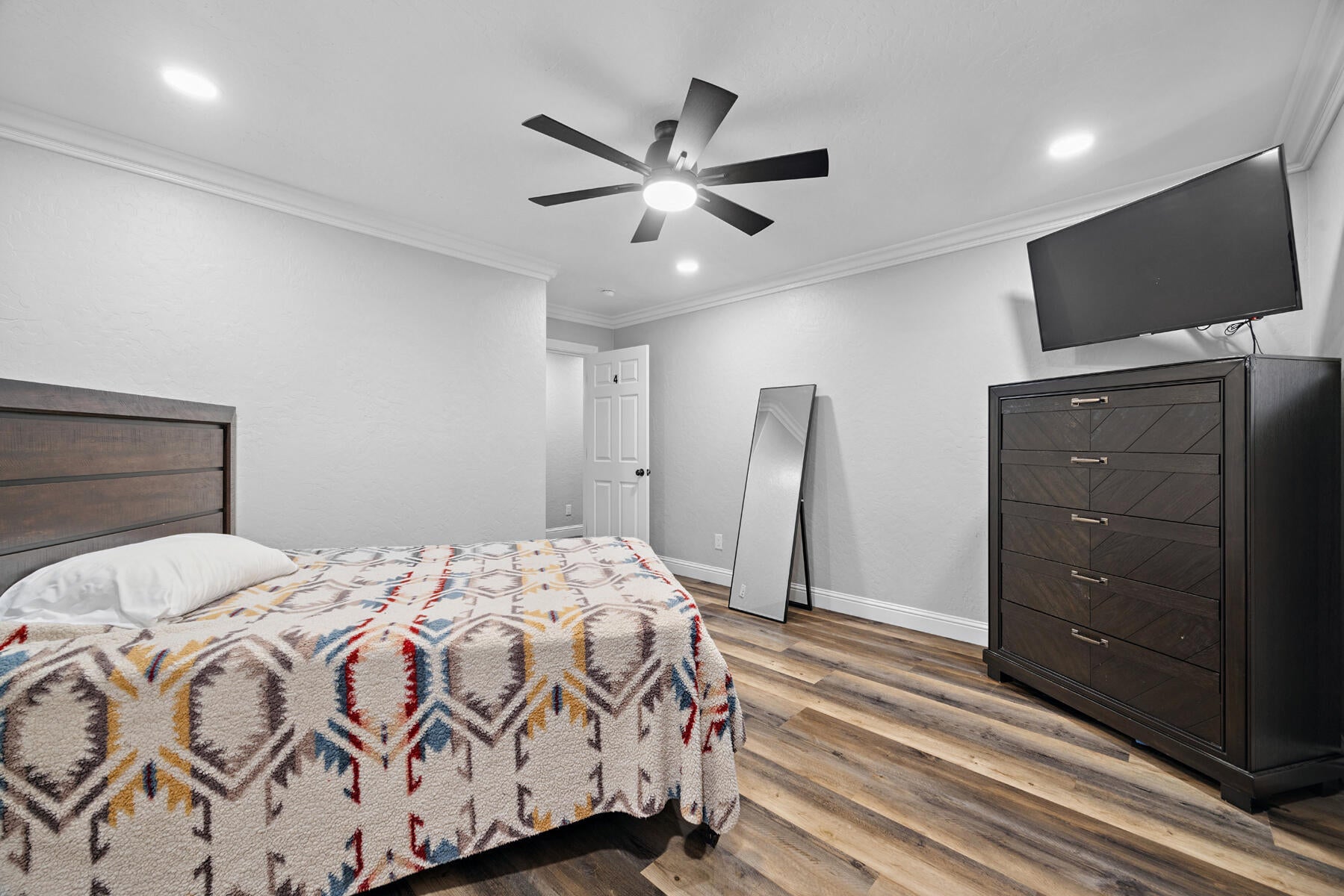 Strathmore, California, 93267, United States, 5 Bedrooms Bedrooms, ,4 BathroomsBathrooms,Residential,Active,1909877