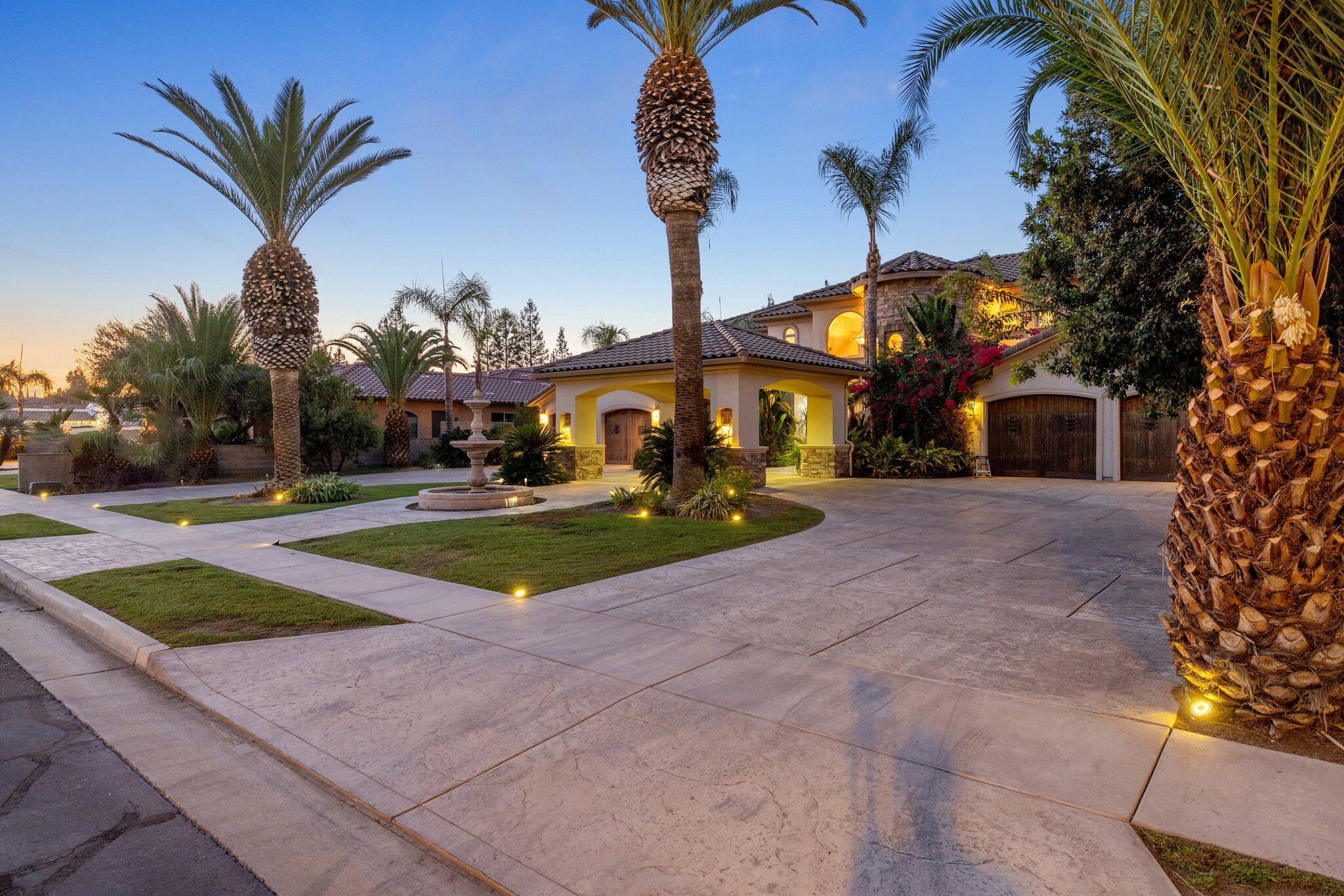 Visalia, California, 93291, United States, 4 Bedrooms Bedrooms, ,5 BathroomsBathrooms,Residential,Active,2014586