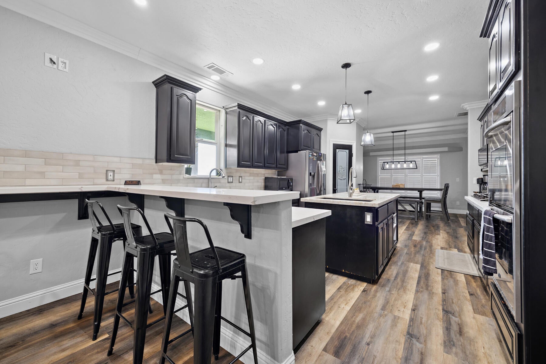 Strathmore, California, 93267, United States, 5 Bedrooms Bedrooms, ,4 BathroomsBathrooms,Residential,Active,1909877