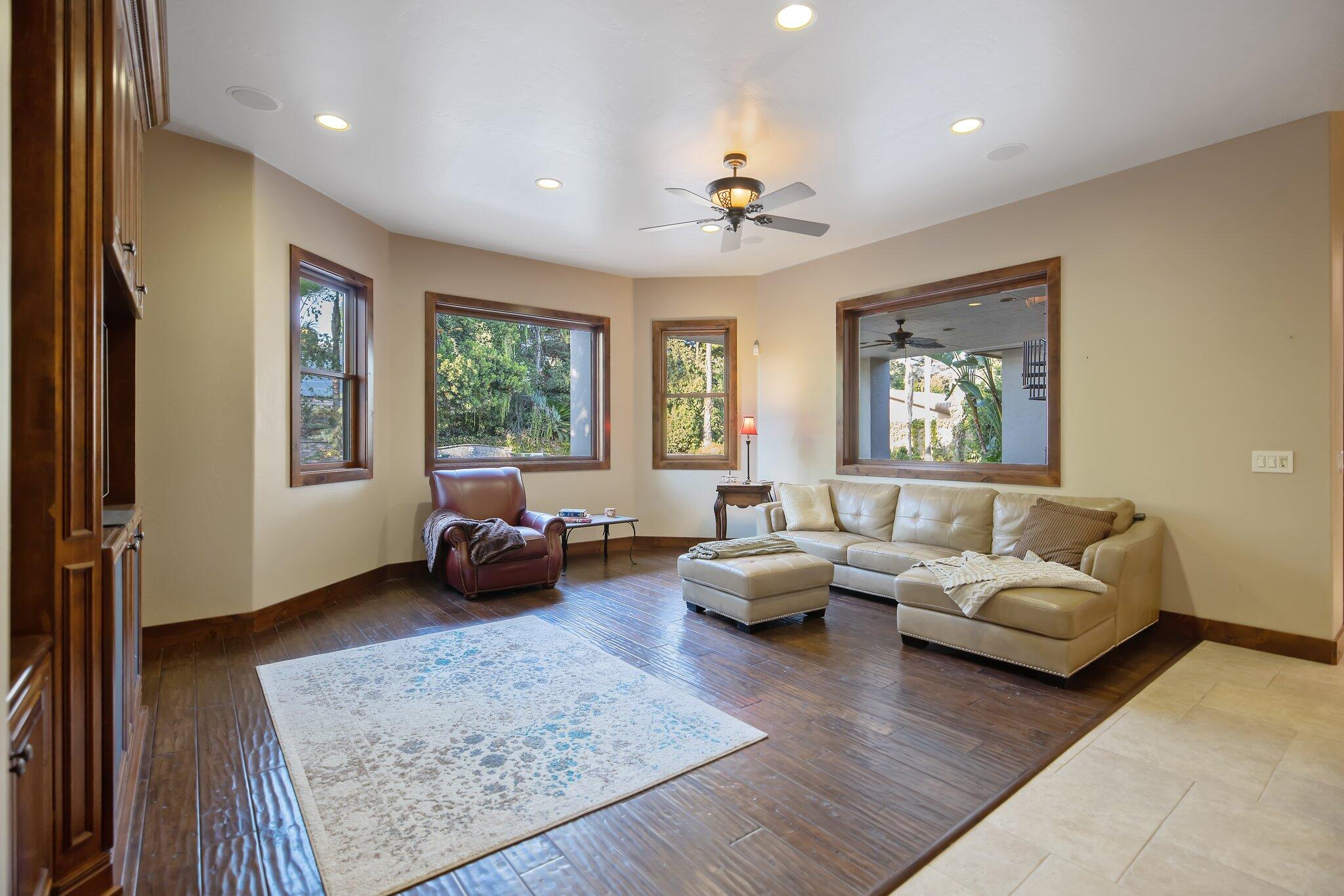 Visalia, California, 93291, United States, 4 Bedrooms Bedrooms, ,5 BathroomsBathrooms,Residential,Active,2014586