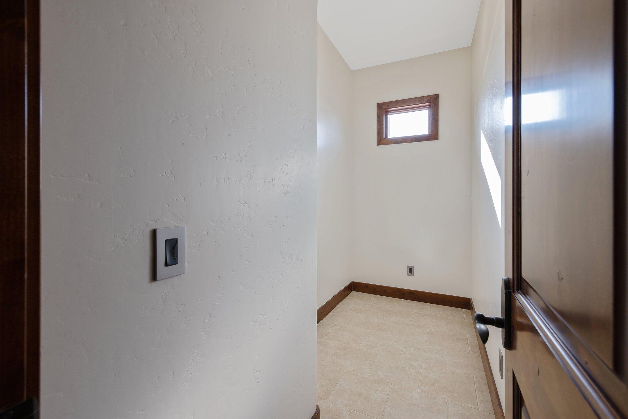 Visalia, California, 93291, United States, 4 Bedrooms Bedrooms, ,5 BathroomsBathrooms,Residential,Active,2014586