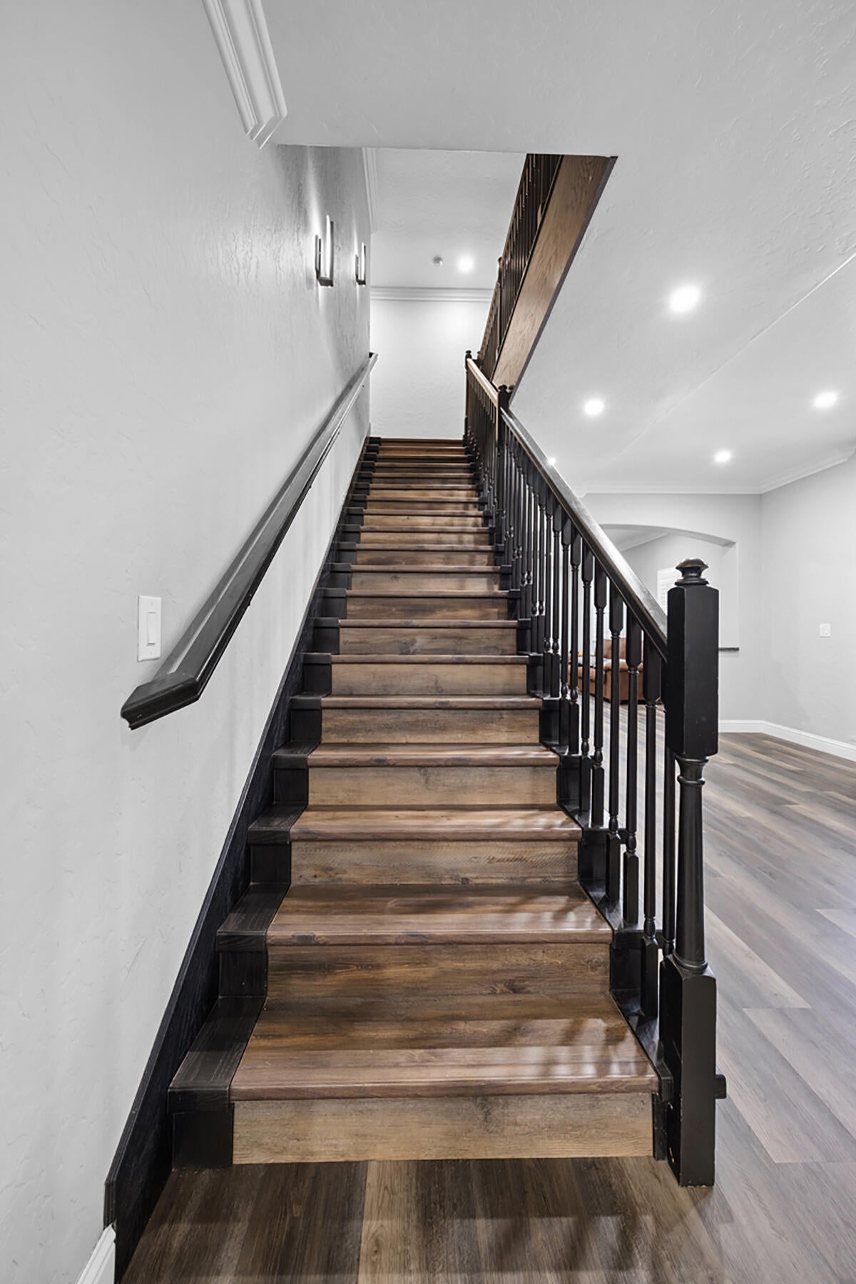 Strathmore, California, 93267, United States, 5 Bedrooms Bedrooms, ,4 BathroomsBathrooms,Residential,Active,1909877