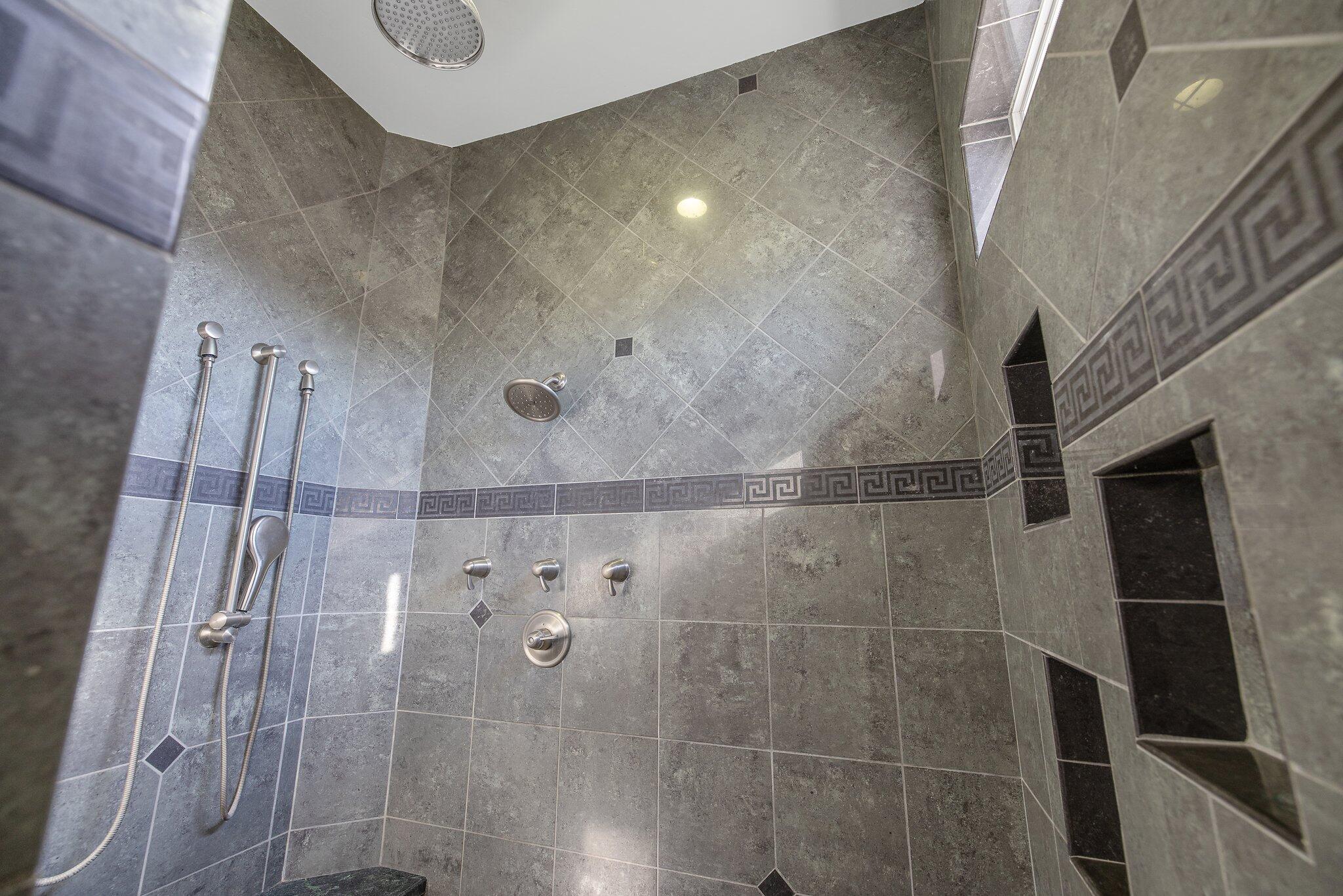 Visalia, California, 93291, United States, 4 Bedrooms Bedrooms, ,5 BathroomsBathrooms,Residential,Active,2014586