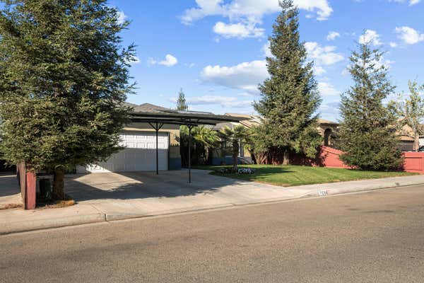 7338 ASHWORTH AVE, VISALIA, CA 93291, photo 4 of 24