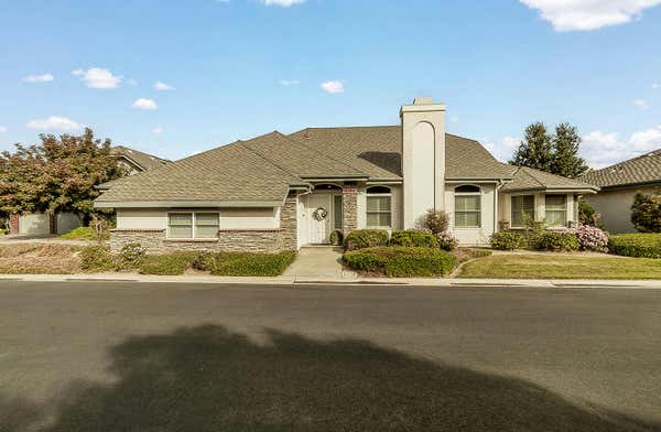 180 W CAMBRIDGE DR, REEDLEY, CA 93654 - Image 1