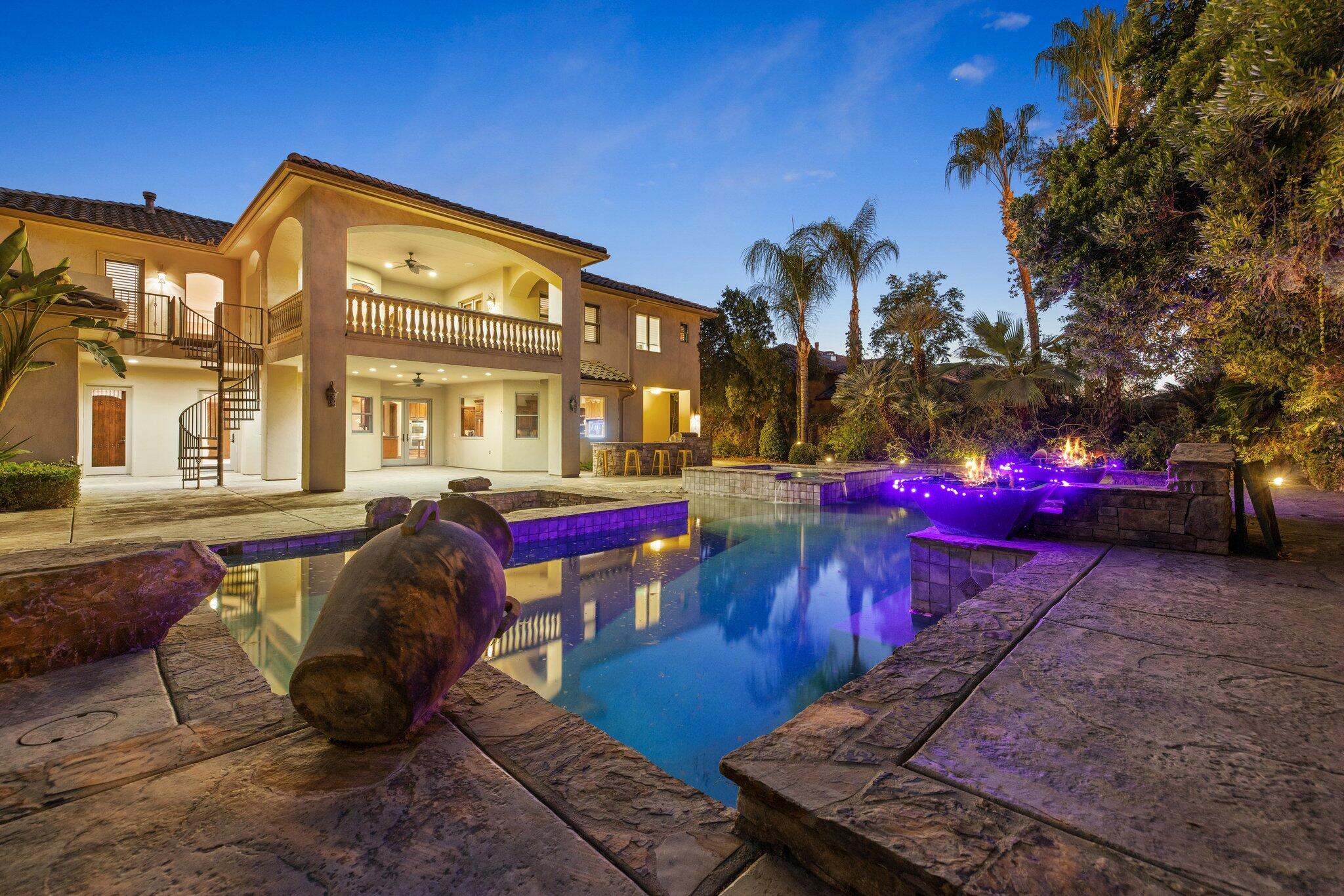 Visalia, California, 93291, United States, 4 Bedrooms Bedrooms, ,5 BathroomsBathrooms,Residential,Active,2014586